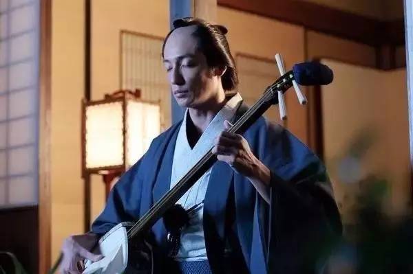 日本武士的谜之发型起源史：帅不帅，剃个月代头就知道了！