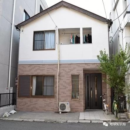 日本人多地少为什么还能一家一栋房？