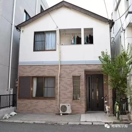日本人多地少为什么还能一家一栋房？