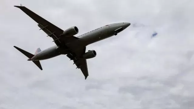 又出事了! 一架波音737Max紧急迫降 刚起飞11分钟出故障 瞬间狂跌