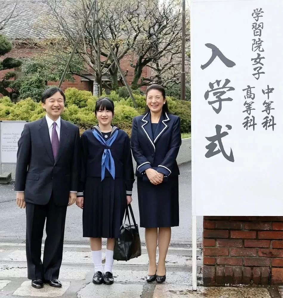 走近日本新天皇德仁一家：学霸、情圣、非主流？