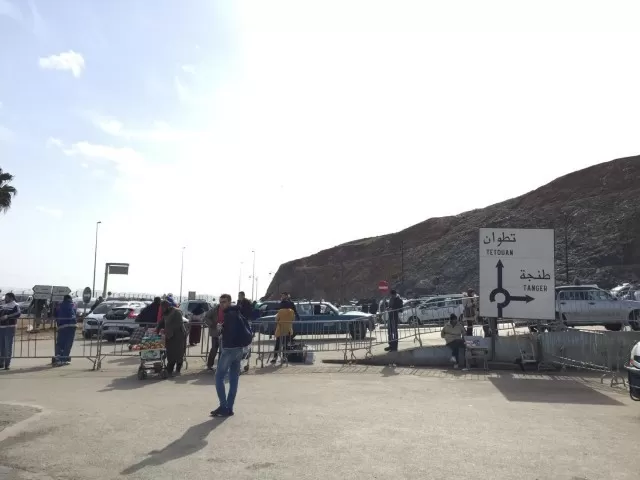 非洲人民如何伪装成难民并翻入欧洲？地球知识局