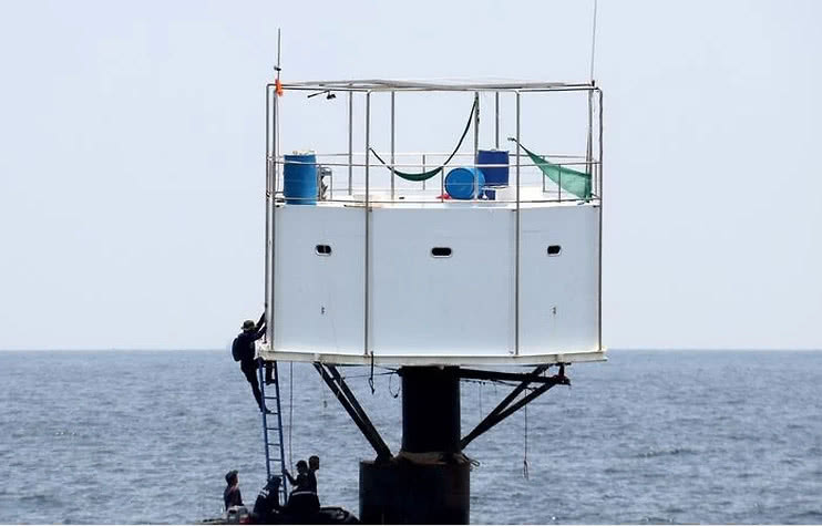 普吉岛公海建屋遭泰国海军强拆,夫妇被指“侵犯主权”或面临死刑