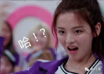 特斯拉5秒内迅速爆燃 烧成黑炭! 车主吓得一晚上没睡 邻居也惨了……