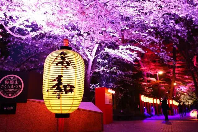 特朗普访日，按下令和时代启动键，日本能否走出失落的30年