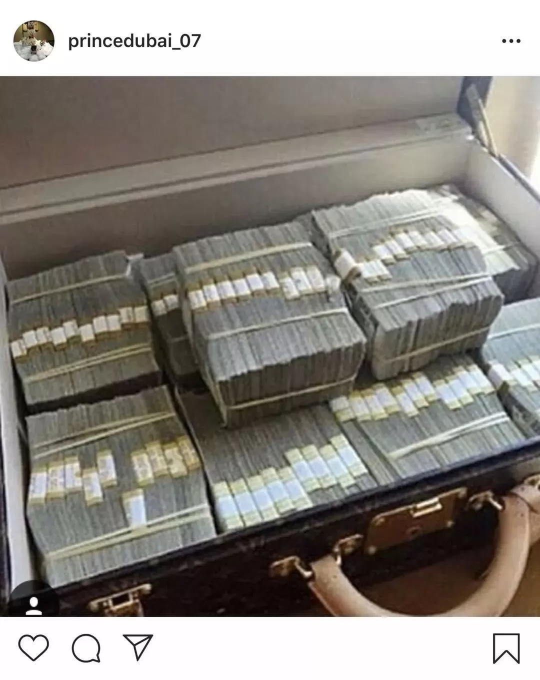 沙特王子究竟有多豪？LV装一麻袋钱逛商场 豪车数不清 却是大忽悠