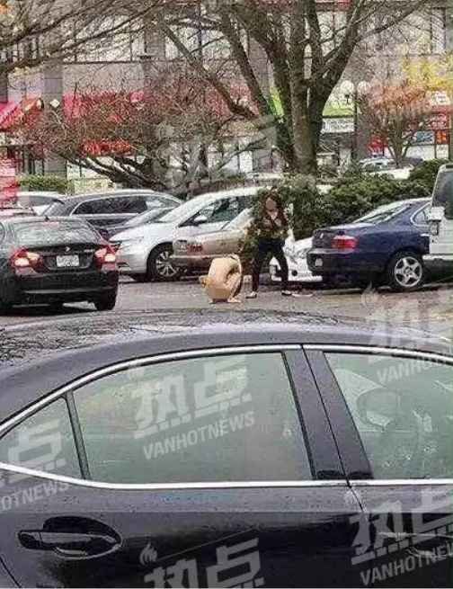 刚刚! 列治文百家店华人大妈暴打裸男! 这场面真的是活久见...