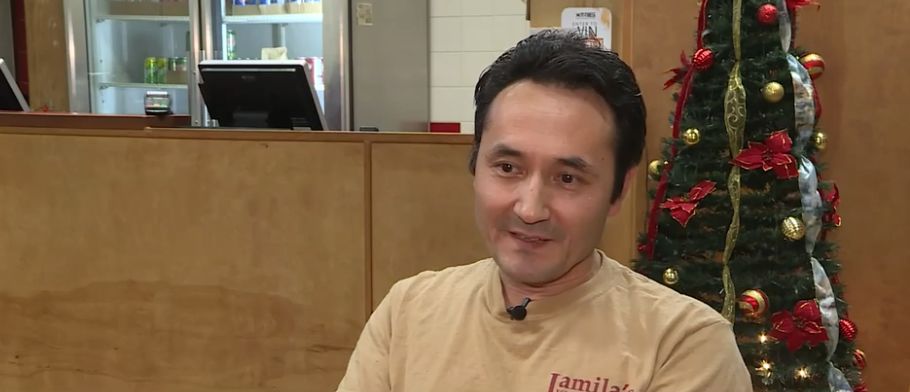暖心! 大温这家餐厅 无限量提供免费大餐 移民老板获全加拿大点赞!