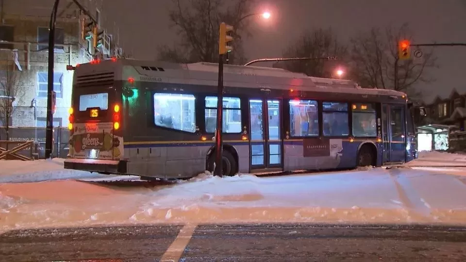 -40℃! 环境部发38个红色预警 暴雪砸城 温哥华秒变车祸现场! 全乱套了