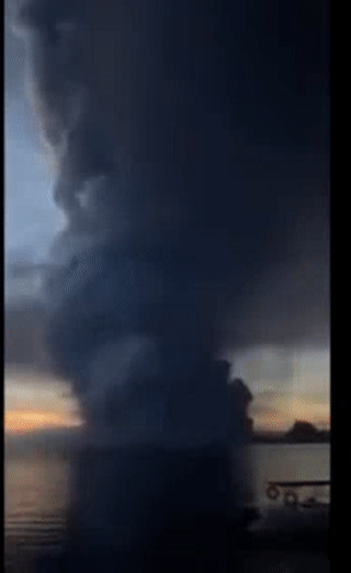 恐怖! 旅游胜地火山爆发 引发75场地震 30万人紧急撤离 现场如同末日!
