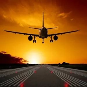 可怕! 洛杉矶飞上海航班紧急迫降 60人受伤送医!