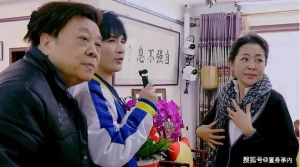 赵忠祥患鳞癌去世! 腿疼就医查出晚期 10亿遗产不给儿子全给他!