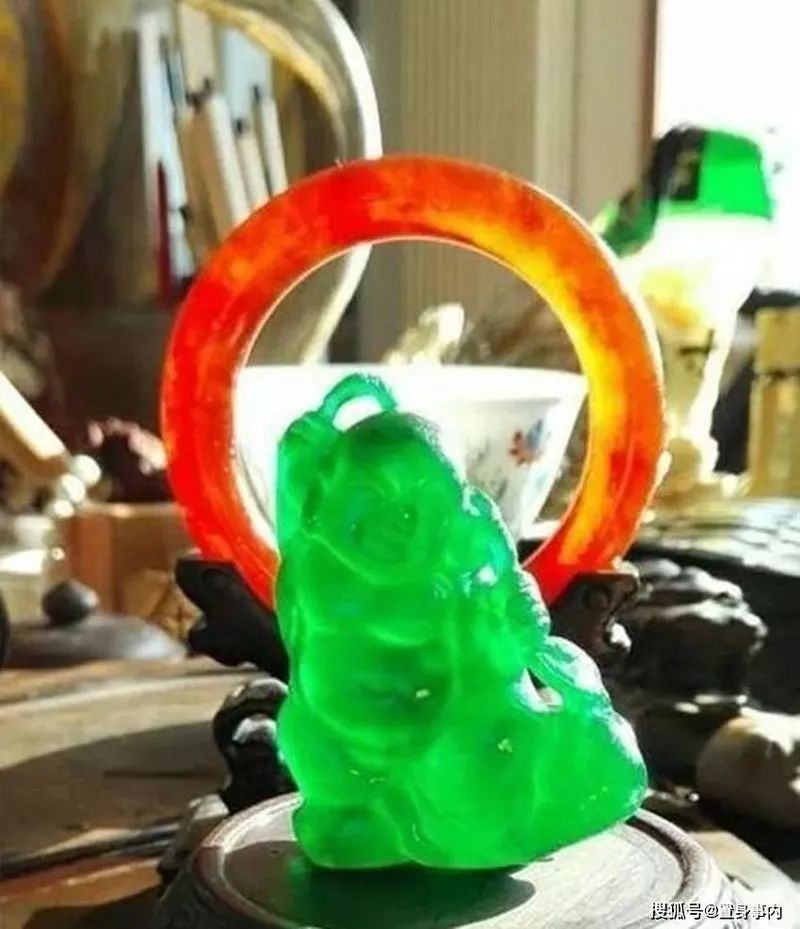 赵忠祥患鳞癌去世! 腿疼就医查出晚期 10亿遗产不给儿子全给他!