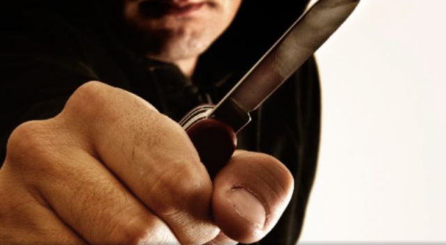 惊! 华人大妈当街遭捅刺身亡! 38名中国游客被抢光 这里还能去吗?