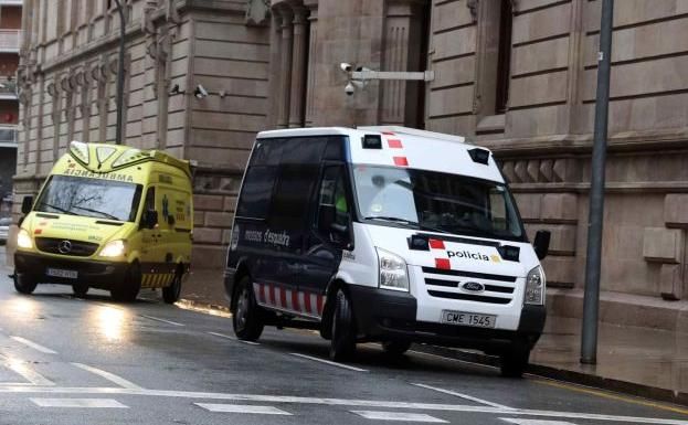 惊! 华人大妈当街遭捅刺身亡! 38名中国游客被抢光 这里还能去吗?