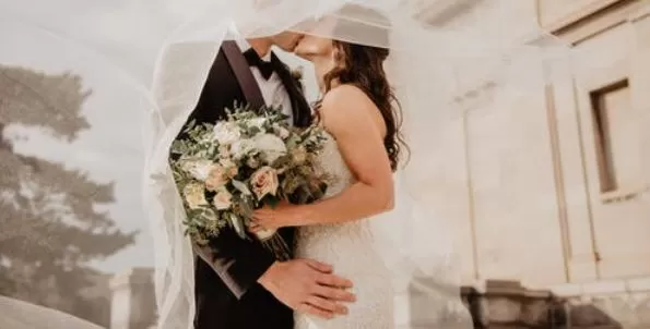 温哥华华人大叔哭诉: 老婆月薪$5K 伺候公婆带俩娃 因为这事非要离婚!