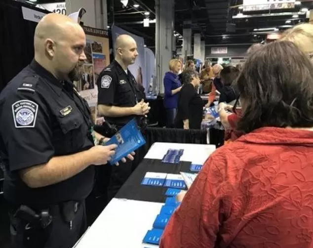 惨! 华人大妈带3万多保健品 一下飞机就被拦 罚款罚到哭! 来温哥华千万注意