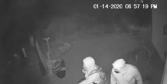 惊悚! 华人女房东眼睁睁看着贼进门 才5分钟现金名包遭洗劫一空!