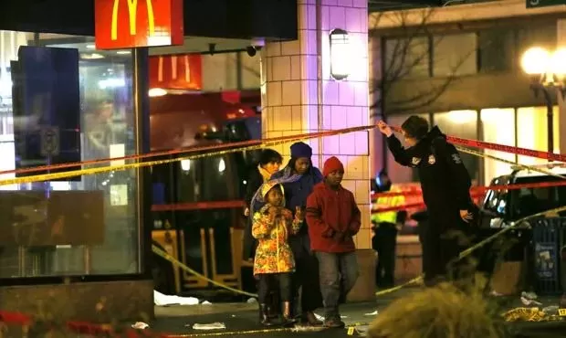 西雅图网红景点爆发枪击 8人死伤 人群疯狂逃命!