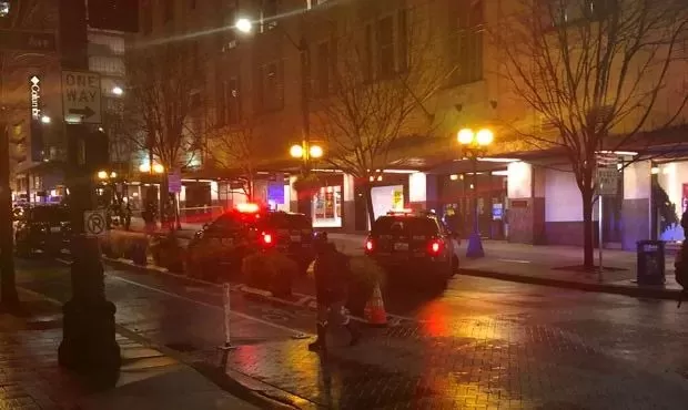 西雅图网红景点爆发枪击 8人死伤 人群疯狂逃命!