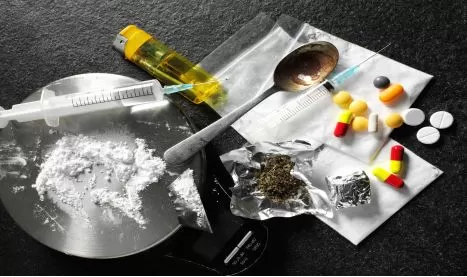 悲剧! 华人孩子泣血控诉: 父母移民 毁我一生!