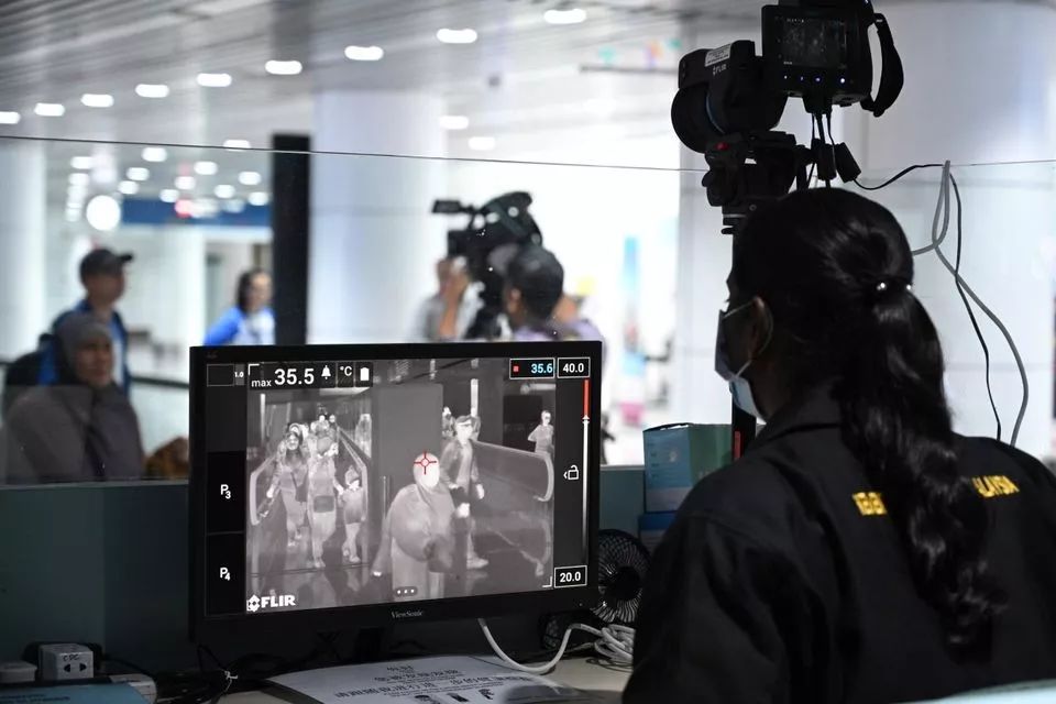 突发! 美国确诊2例 48岁华人刚逃离武汉 下飞机2天后确诊!