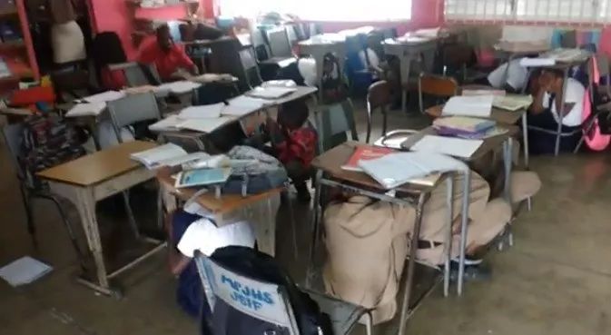 突发灾难! 北美爆发7.7级巨震 大楼狂晃 多城疏散 海啸预警发布!