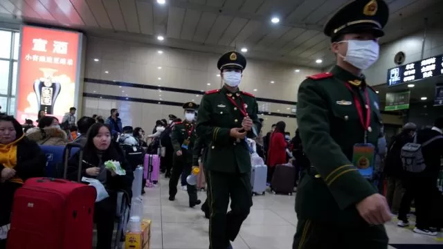 一场肺炎 让加拿大龙虾暴跌 旅游告急 但房贷利率竟持续走低…