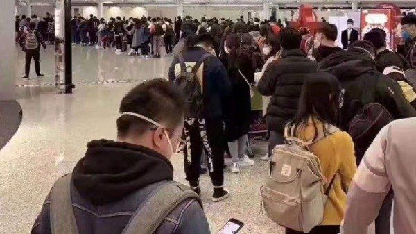 ​撤侨记: 有的像坐牢 有的跪求别撤了看到法国… 网友们全不淡定了!