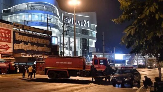 旅游胜地突发无差别大规模枪击 21人死亡 凶手仍逍遥法外