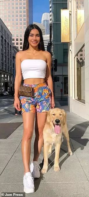 看呆! 这对美艳母女火遍全球 身材超辣 43岁妈妈竟比19岁女儿还年轻!