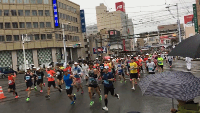 日本疫情告急!一通让人迷惑的操作过后，连首相安倍晋三也面临感染风险……