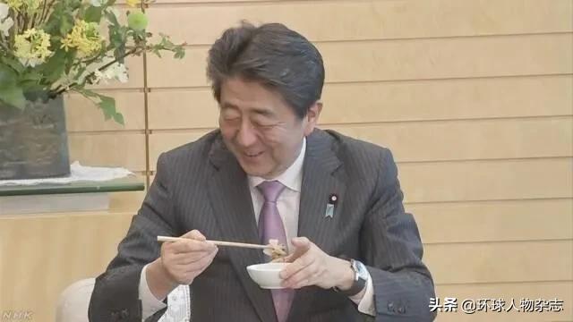 日本疫情告急!一通让人迷惑的操作过后，连首相安倍晋三也面临感染风险……