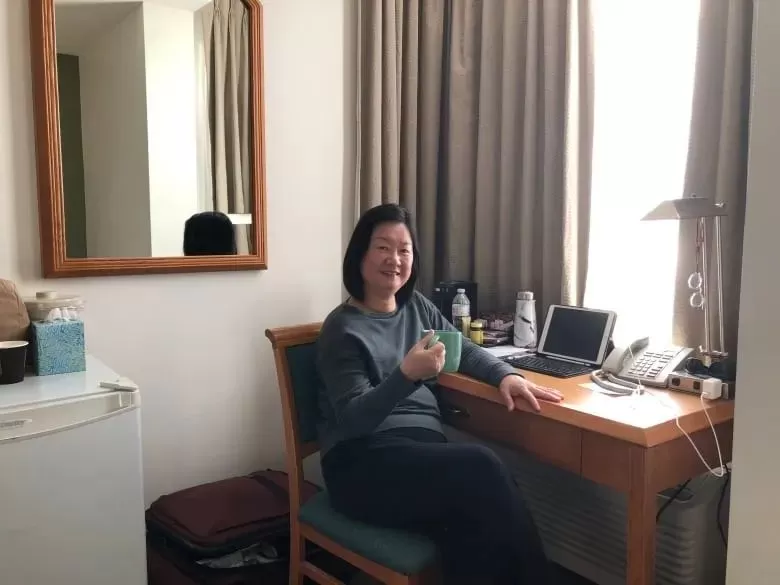 扎心! 华人夫妇刚逃下病毒游轮 又在加拿大遭嫌弃: 送饭的都躲我们2米远
