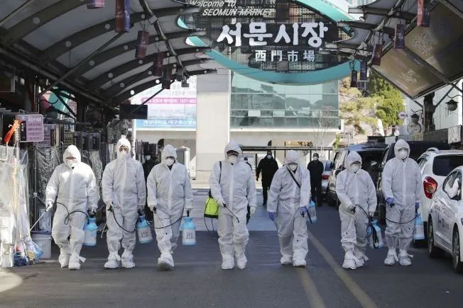 突发! 一夜之间 多国确诊暴增 全球股市狂泻 多米诺骨牌已经开始塌了!