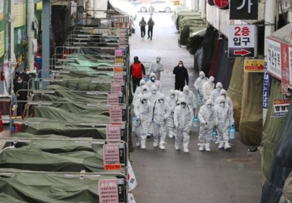 紧急! 韩国疫情爆发 一大批人涌向中国! 机票大涨 飞温哥华航班爆满