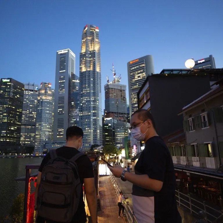 太惨了! 封城前逃离武汉 中国夫妇海外被控罪 刚确诊新冠又要坐牢了...