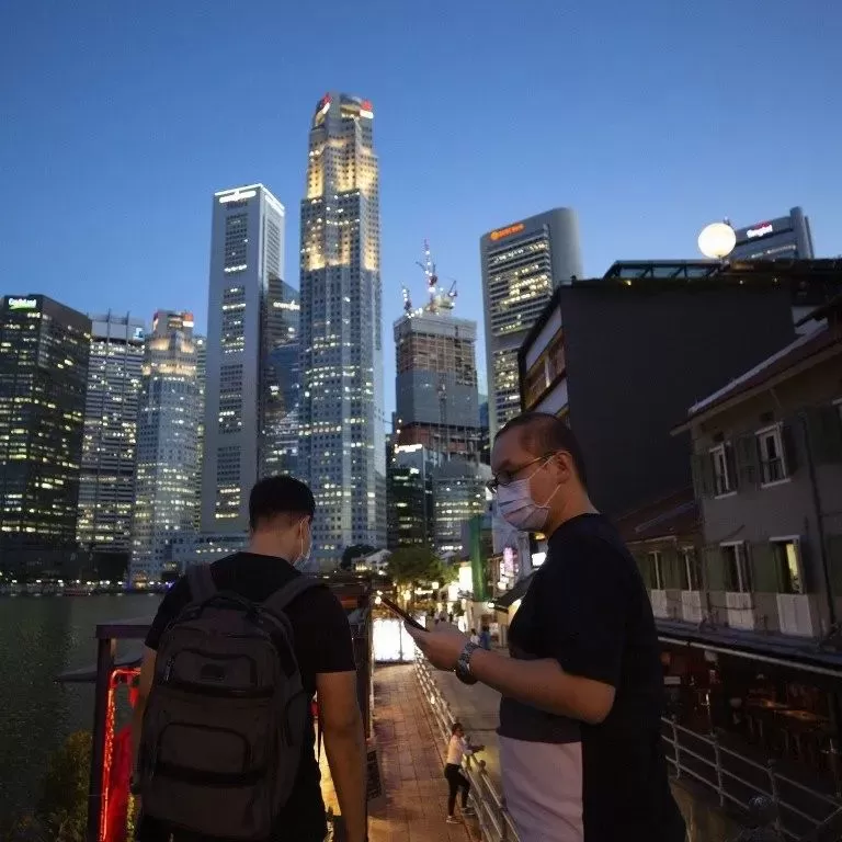 太惨了! 封城前逃离武汉 中国夫妇海外被控罪 刚确诊新冠又要坐牢了...