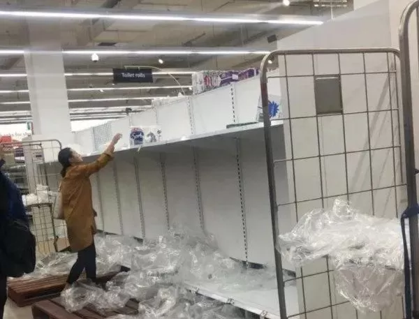 总理老婆确诊吓坏大温民众! Costco沃尔玛被攻陷 卫生纸饮用水全限购了!