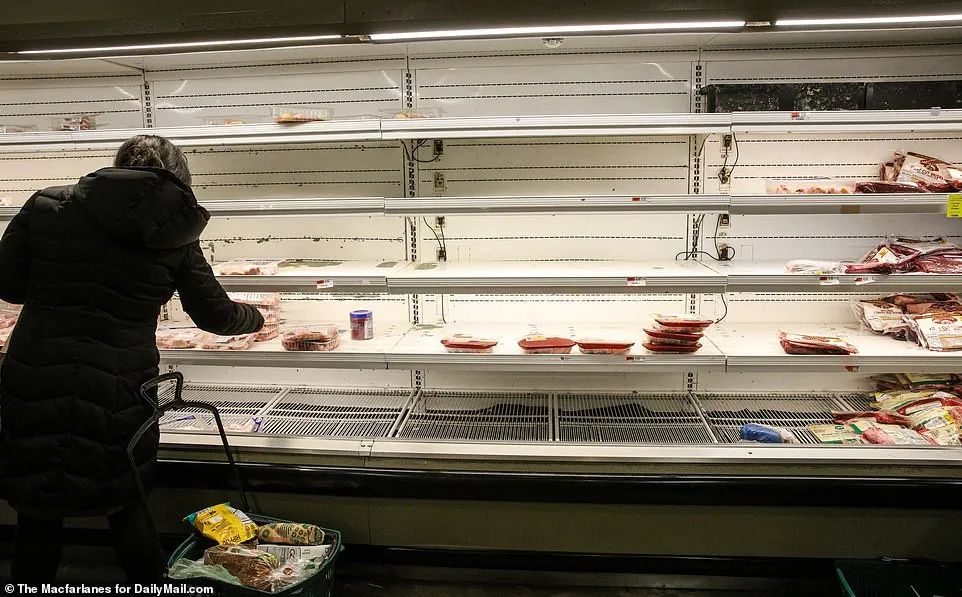 总理老婆确诊吓坏大温民众! Costco沃尔玛被攻陷 卫生纸饮用水全限购了!