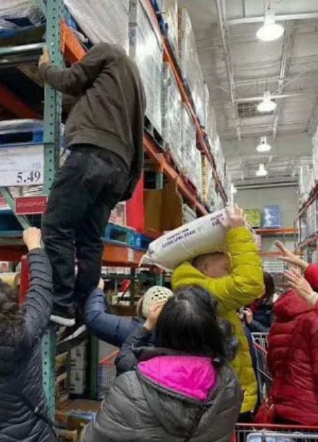 暖心! 疫情下 从没说过话的华人邻居给我送来一个包裹 打开后我哭了...