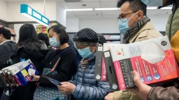 暖心! 疫情下 从没说过话的华人邻居给我送来一个包裹 打开后我哭了...