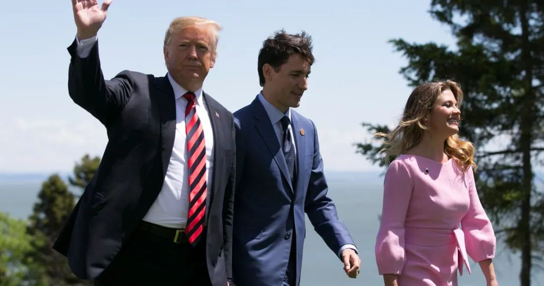 突发! 美国宣布国家紧急状态 加拿大限制出入境! 自家总理夫人确诊后 终于怕了...