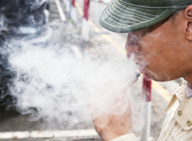 南韩卫生单位已将吸菸者列入新冠肺炎高危险群。联合报系资料照片