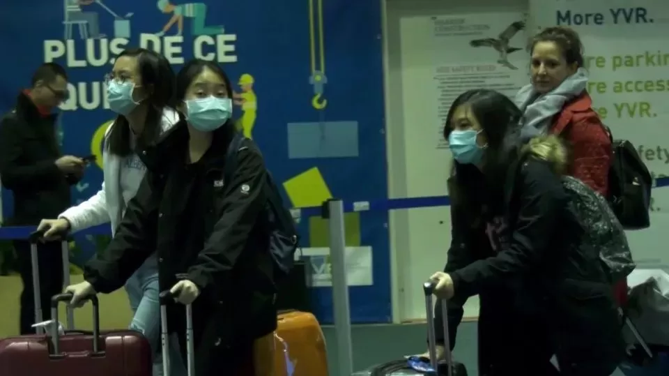 不妙! 国内多地发现温哥华输入病例  刚回国就送救护车 加国疫情细思极恐
