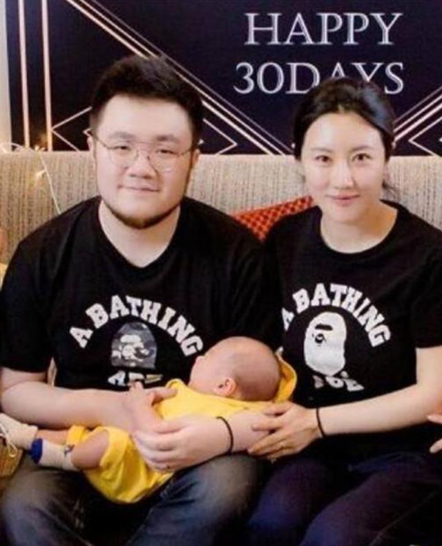 英达200万超跑和别墅曝光！小儿子年薪百万，和亲哥巴图大不同？