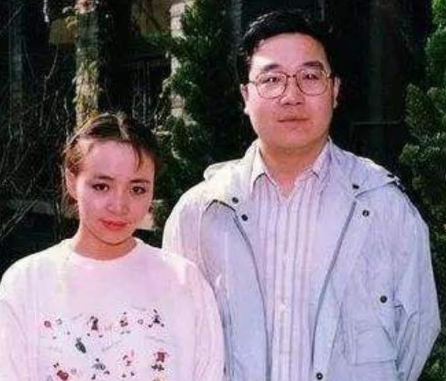 英达200万超跑和别墅曝光！小儿子年薪百万，和亲哥巴图大不同？