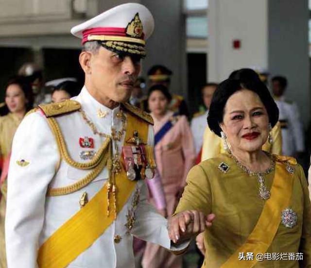 娶5个美貌王妃，废掉4位，泰国国王“自导自演”一出残酷的后宫戏