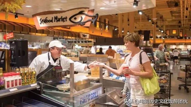 华裔房产经纪人：推开业主房门后才看到了美国的另一面