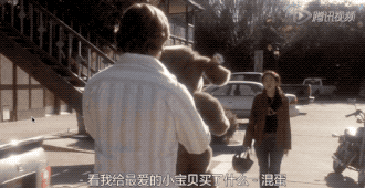 金球首位亚裔视后为中国怒批特朗普！曾因长相被丑拒、歧视，她用30年改写历史